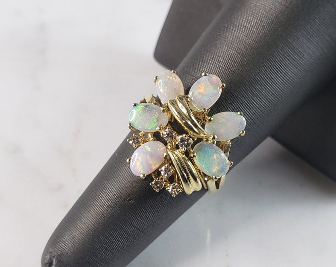 Womens Vintage Estate 14k Gold Opal & Diamond Ring 5.0g E2852