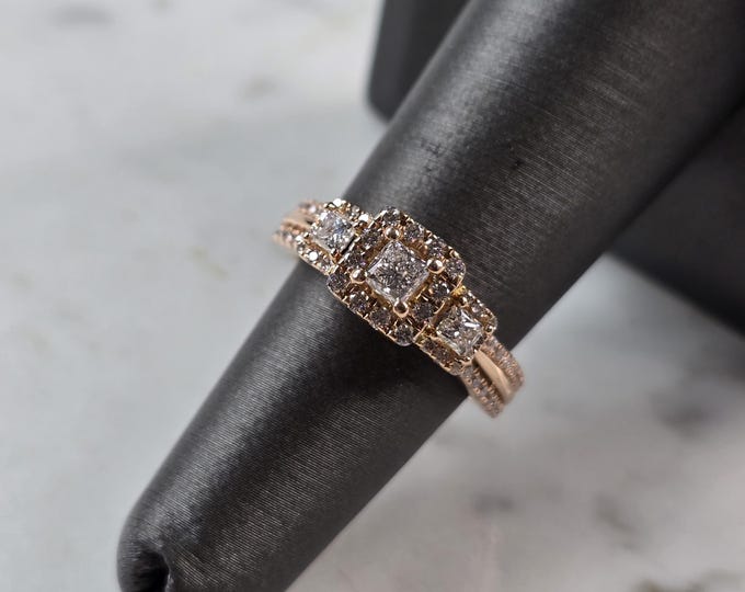 Exquisite Womens Vintage Estate 14K Rose Gold Vera Wang Diamond Ring 5.6g E6548