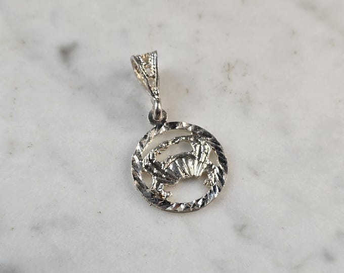 Womens Vintage Estate Sterling Silver Zodiac Cancer Pendant 1.4g E7687