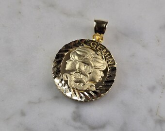 Womens Vintage Estate Gold Tone Zodiac Gemini Pendant E2383
