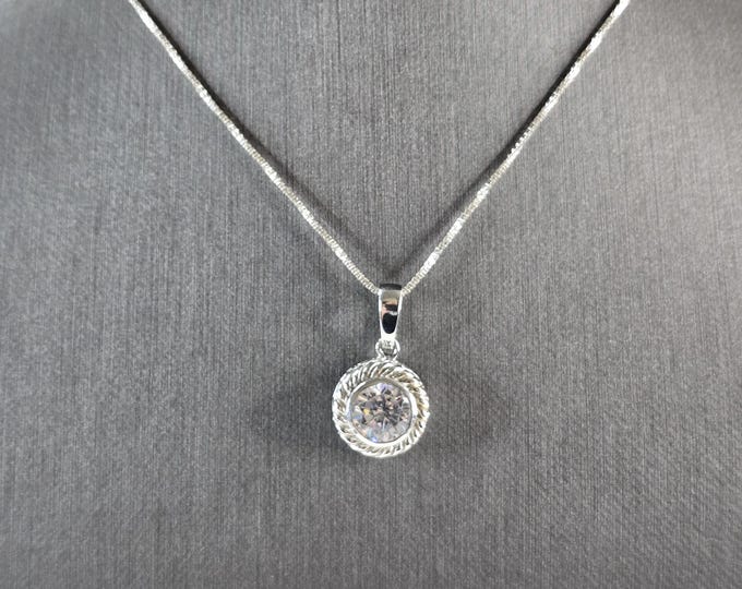 Womens Vintage Estate Sterling Silver CZ Pendant w/ Necklace 5.4g E3282