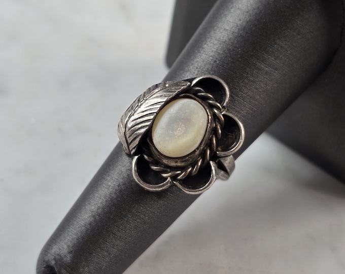 Womens Vintage Estate Sterling Silver Southwestern Style Ring 4.6g E624