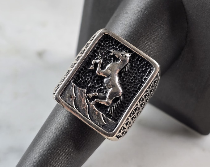 Mens Sterling Silver Mustang Horse Signet Ring 13.8g E3011
