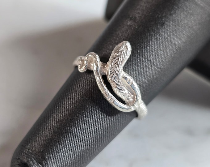 Womens Vintage Estate Sterling Silver Snake Ring 2.0g E7787
