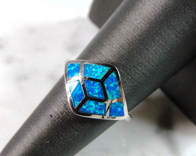 Womens Sterling Silver Modernist Opal Ring 4.6g E6372