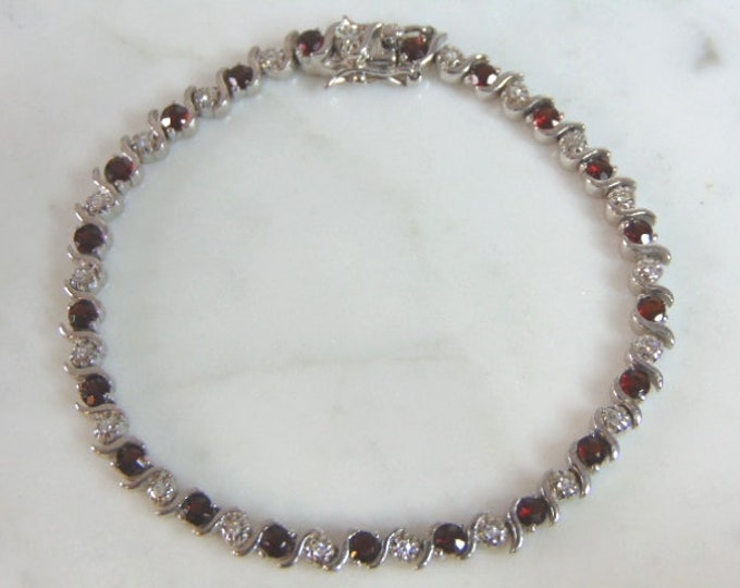 Womens Vintage Estate Sterling Silver Garnet Bracelet 12.2g E5958