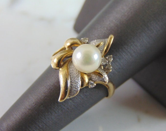Womens Vintage Estate 14K Gold Pearl & Diamond Ring 4.0g E4103