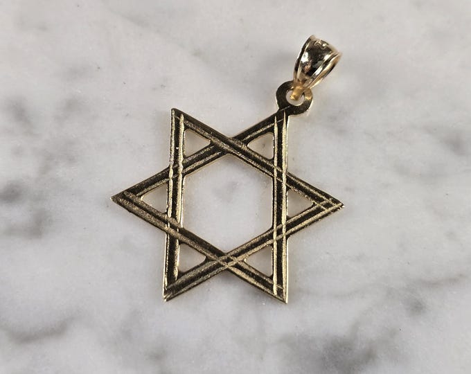 Vintage Estate 14K Yellow Gold Jewish Judaica Star of David Pendant, 1.6g E4747