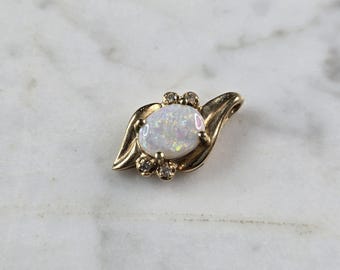 Womens Vintage Estate 14K Gold Opal Diamond Pendant 2.3g E5496