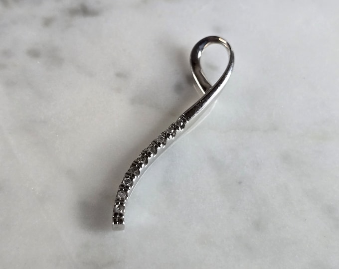 Womens Vintage Estate 10K White Gold Diamond Journey Pendant 1.9g #E7468