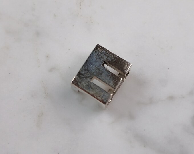 Womens Sterling Silver Initial Block Letter " E " Pendant 3.6g E5084