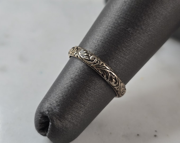 Womens Vintage Estate Sterling Silver Stackable Engraved Band Ring 1.2g E4148