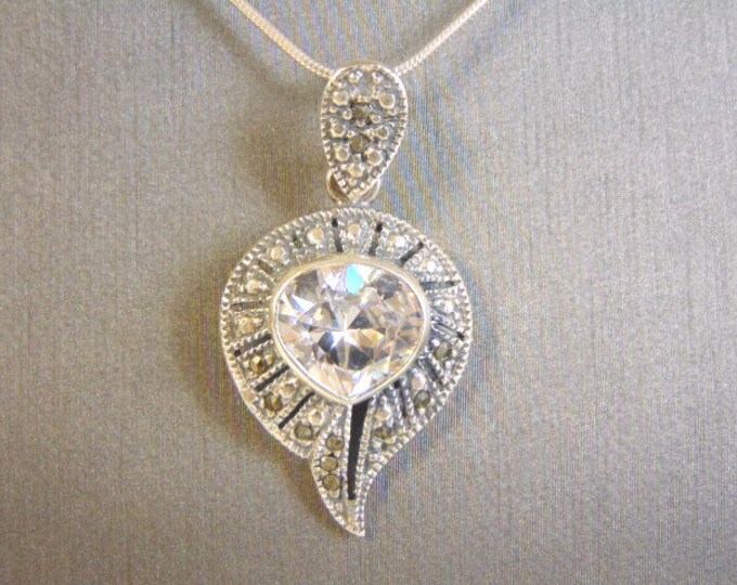 Womens Vintage Estate Sterling Silver CZ Stone Pendant W/ Necklace 9.6g E4440