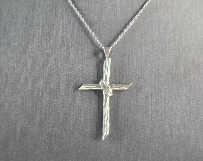 Womens Vintage Estate Sterling Silver Cross Pendant Necklace 4.3g E3325