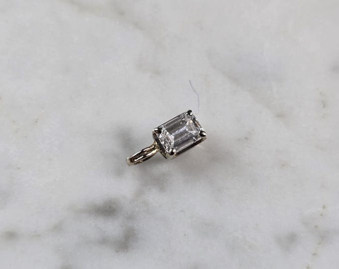 Womens Vintage Estate 14K Gold Diamond Pendant 0.4g #E5855