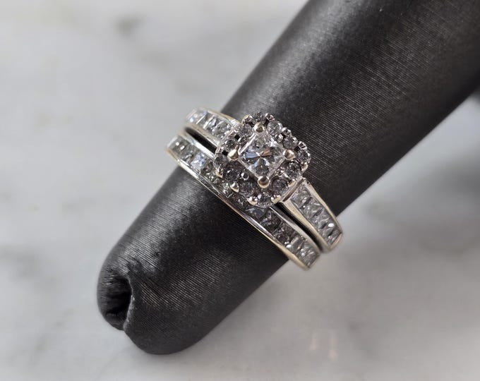 Womens Vintage Estate 14K Gold Diamond Ring Set 4.9g  E3618