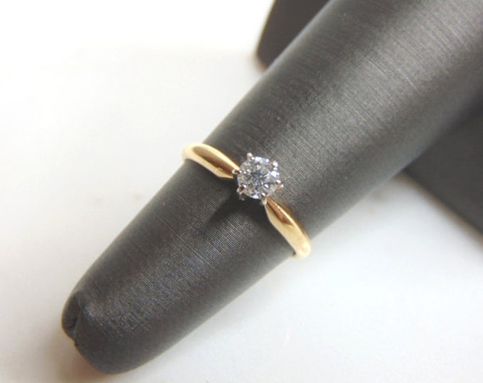 Womens 14K Yellow Gold Solitaire Diamond Engagement Ring, 1.7g E983