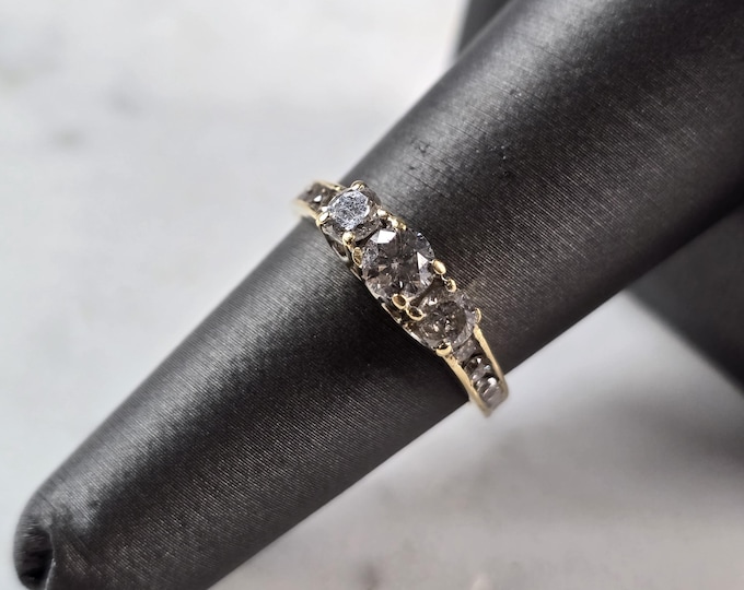 Womens Vintage Estate 14K Yellow Gold Salt & Pepper Diamond Ring 2.8g #E1611