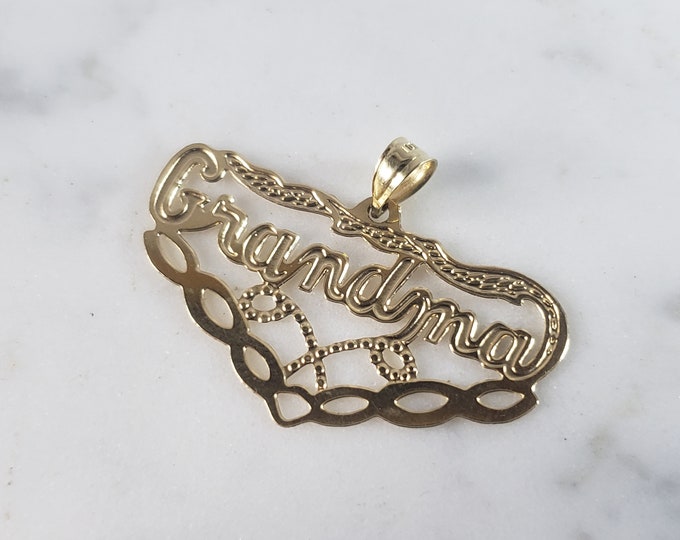 Womens Vintage Estate 14K Yellow Gold "Grandma" Pendant 1.1g E2716