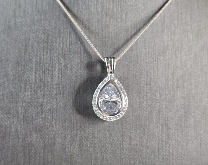 Womens Vintage Estate Sterling Silver CZ Tear Drop Pendant Necklace 8.4g E6719