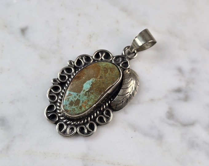 Womens Vintage Sterling Silver Southwestern Turquoise Pendant 13.9g E619