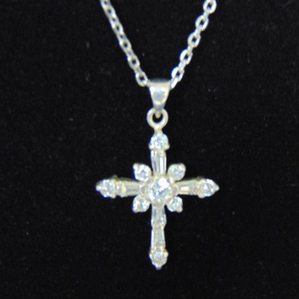 Womens Vintage Estate Sterling Silver Necklace W/ Cross Pendant 4.3g #E2429