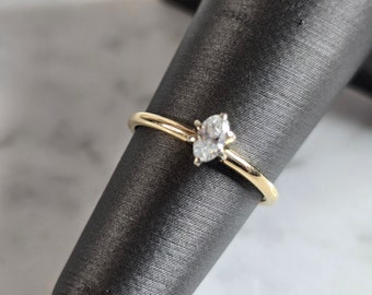 Womens Vintage Estate 14K Yellow Gold Diamond Ring, 1.1g E7389