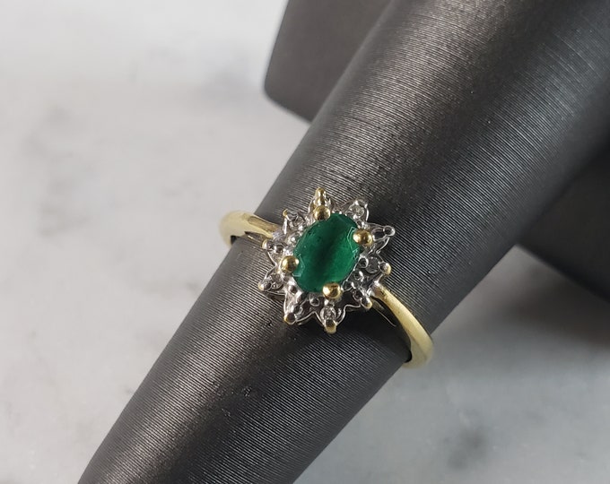 Womens Vintage Estate 10K Gold Emerald & Diamond Ring 2.3g E3250