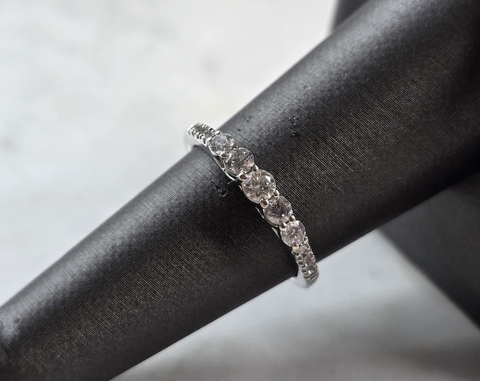 Womens Vintage Estate 14k White Gold Diamond Ring 2.6g E5159