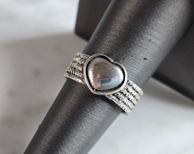 Womens Vintage Estate Sterling Silver Heart Ring 4.7g E7479