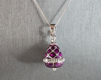 Womens Vintage Estate Sterling Silver Enamel Egg Pendant Necklace 13.8g E7851
