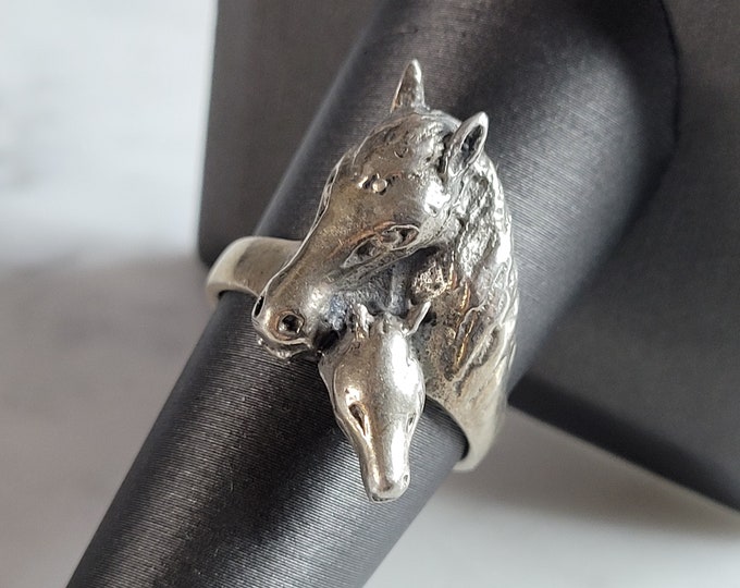 Womens Vintage Estate Sterling Silver Mare w/ Foal Horse Ring 6.6g E6946