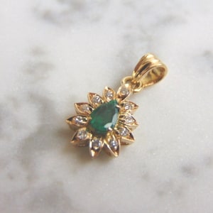 Womens Vintage Estate 14k Yellow Gold Diamond Emerald Pendant 2.3g  E3896
