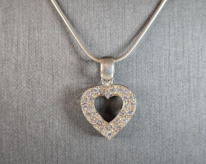 Womens Vintage Estate Sterling Silver CZ Heart Pendant Necklace 12.3g E7404
