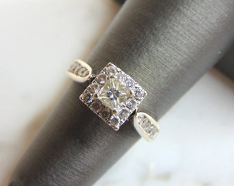 Womens Vintage Estate 14K White Gold Diamond Ring 3.2g E5351