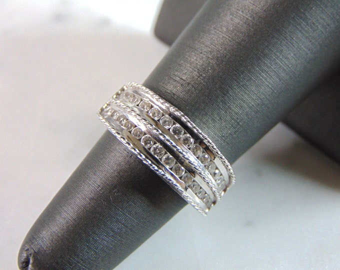 Womens Vintage Estate 18K White Gold Diamond Ring 7.1g E2305