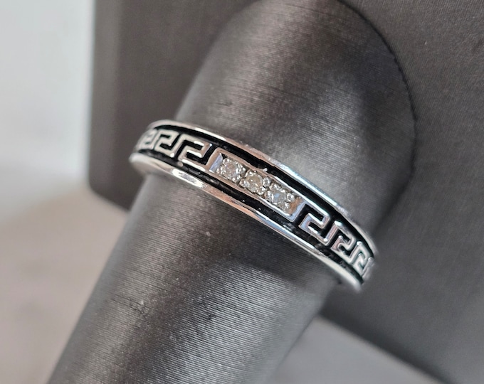 Mens Vintage Estate 14K White Gold Diamond Greek Key Ring, 4.9g E6525