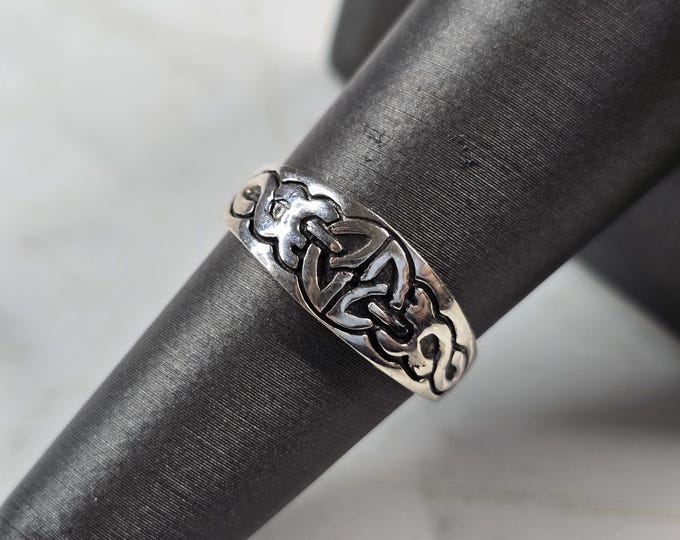 Womens Vintage Estate Sterling Silver Celtic Eternity Knot Ring 2.7g E3321