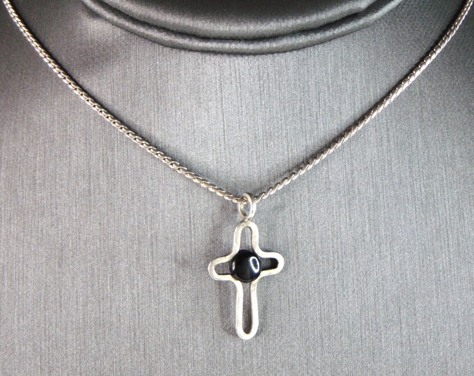 Womens Vintage Estate Sterling Silver Cross Necklace 6.0g E6361