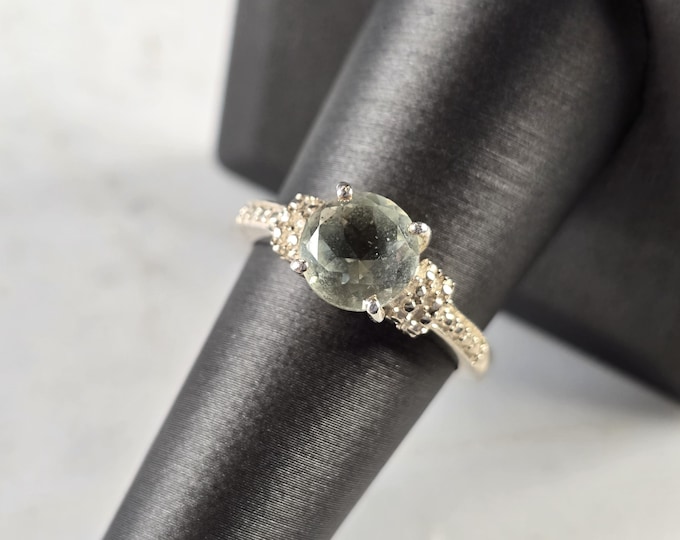Womens Vintage Estate Sterling Silver Topaz Ring 3.1g E4559