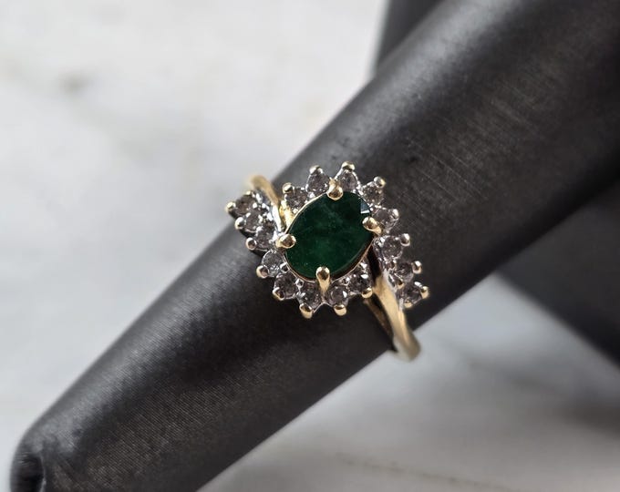 Womens Vintage Estate 10K Gold Emerald & Diamond Ring 3.7g E5170