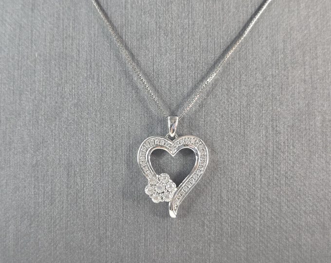 Womens Vintage Estate Sterling Silver Diamond Heart Pendant Necklace 3.6g E4617