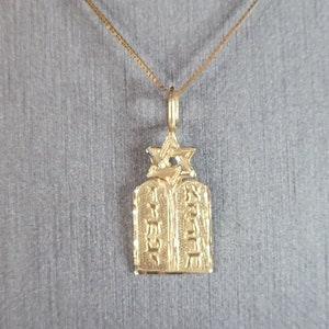 Womens Vintage Estate 14K Gold Jewish Judaica Pendant Necklace, 2.4g E6738