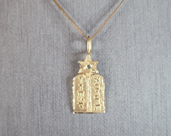 Womens Vintage Estate 14K Gold Jewish Judaica Pendant Necklace, 2.4g E6738
