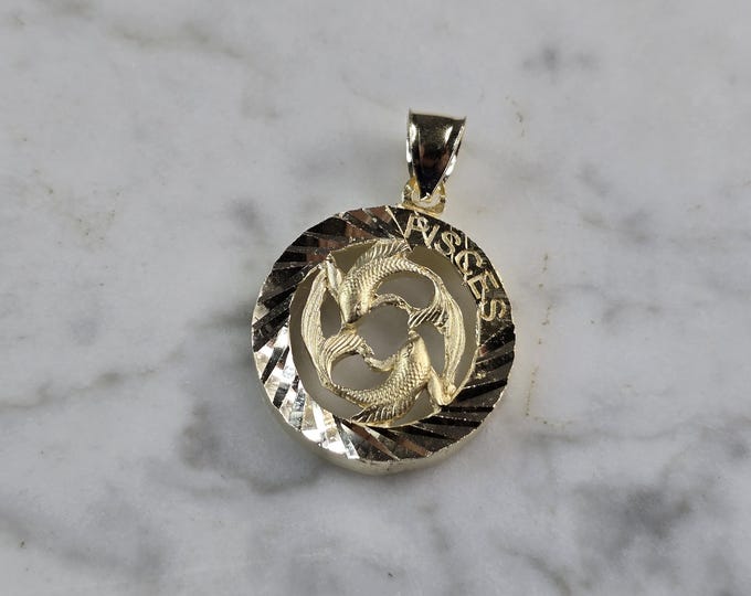 Womens Vintage Estate Gold Tone Zodiac Pisces Pendant E2391