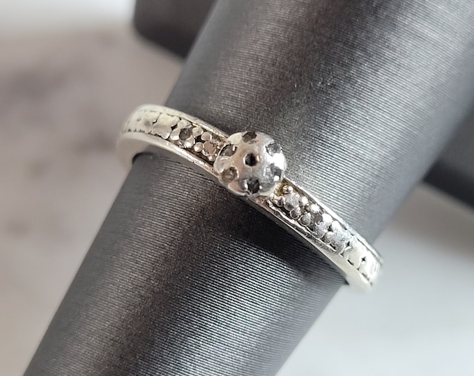 Womens Vintage Estate Sterling Silver Ring 2.4g E6569