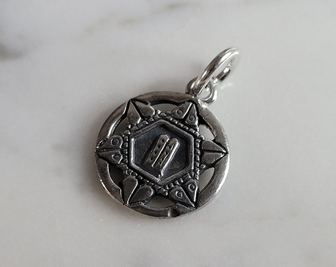 Sterling Silver Jewish Judaica Star of David Torah Pendant 2.0g E7077