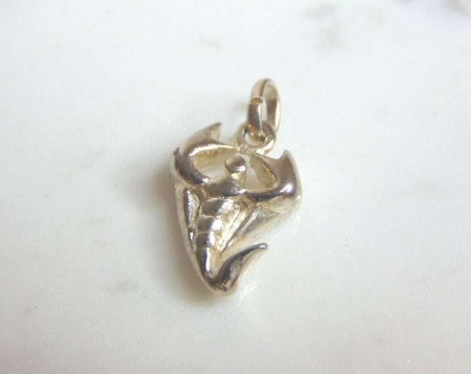 Womens Vintage Estate Sterling Silver Scorpion Pendant 3.8g E5928