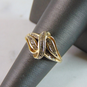 Womens Vintage Estate 10K Yellow Gold Modernist Diamond Ring 2.8g E720
