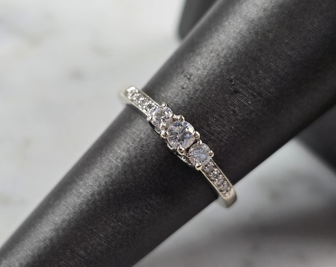 Womens Vintage Estate 14K White Gold Diamond Ring 2.7g #E3506
